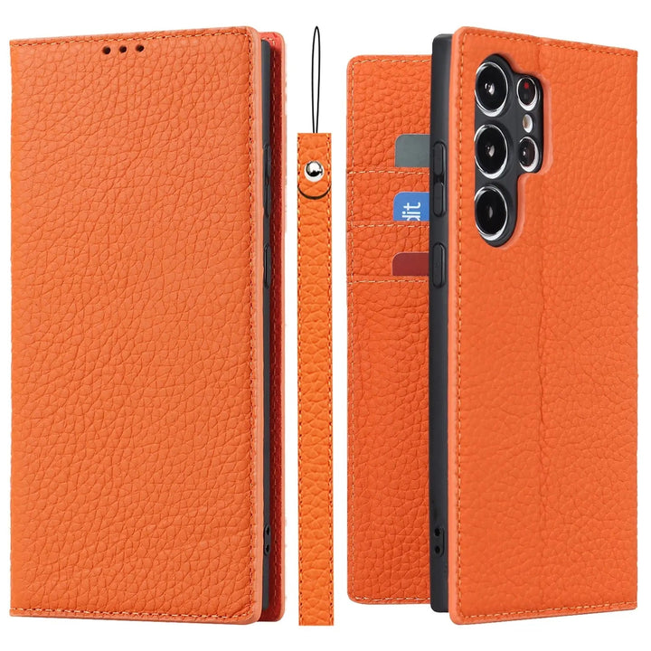 Elegante Handyhülle aus Echtleder für Samsung S23 Plus, mit Kartenhalter und Videoständerfunktion.