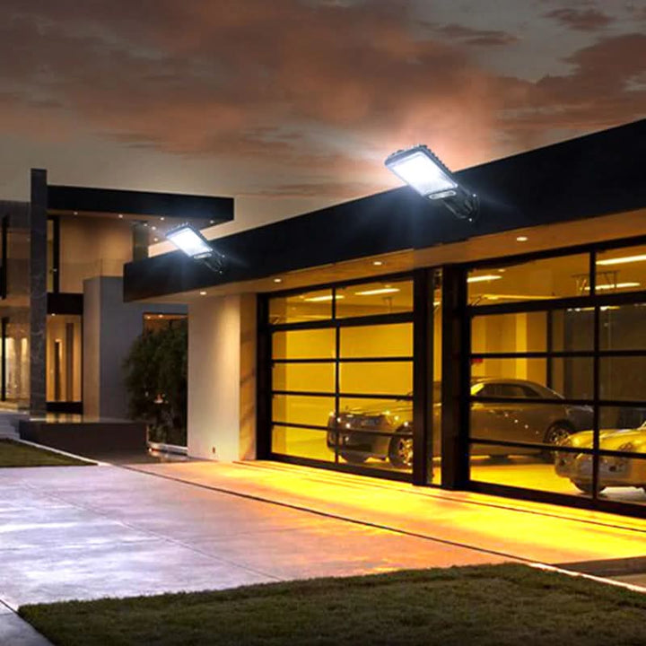 Gartenbeleuchtung mit ECOBEAM 600. Solar-LED-Strahler leuchtet Wege und Pflanzen sicher aus.
