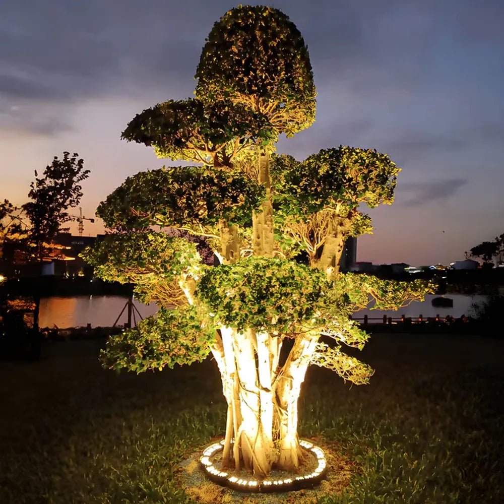 Wetterfester EcoBright LED-Spotlight: Robuste Außenbeleuchtung, ideal als Gartenstrahler für alle Bereiche.