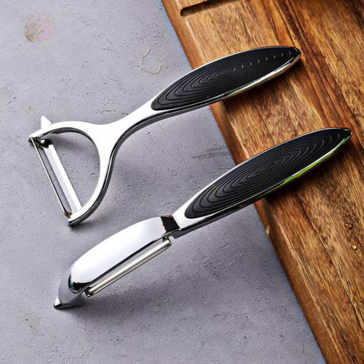 Edelstahl Küchenschäler, ergonomisch für müheloses & präzises Gemüseschälen.