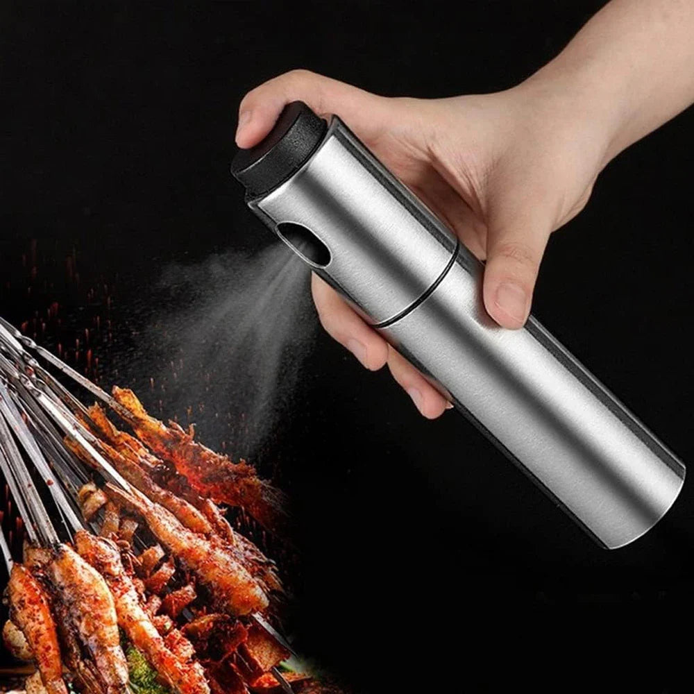 Eleganter Edelstahl-Sprüher 100ml für Öl & Essig. Vielseitig einsetzbar als Küchenzubehör fürs Kochen & Grillen.