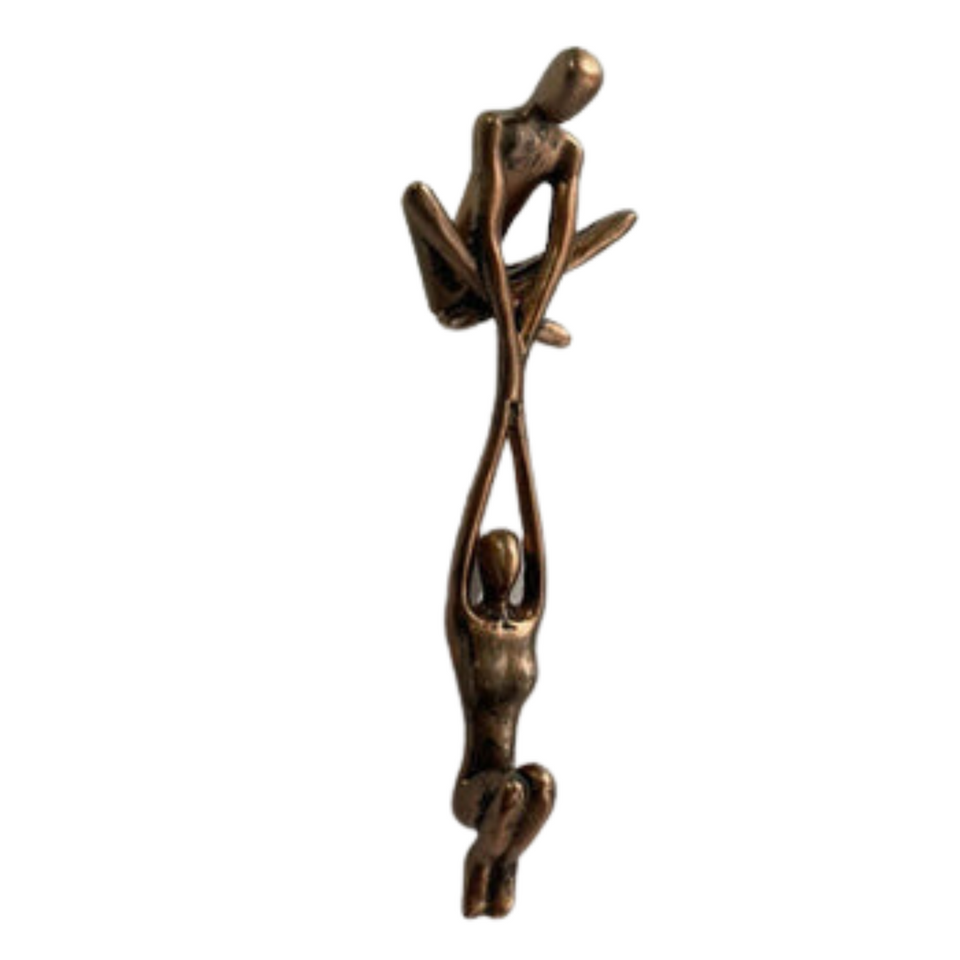 Luxuriöse Bronze-Figur, hochwertiges Kunstwerk für Ihre Wohnkultur, ein Geschenk voller Bedeutung und Eleganz.