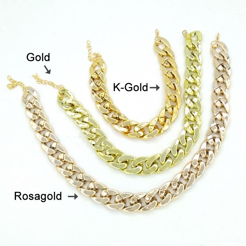 Modernes K-Gold Haustierkette Halsband für Hunde und Katzen. Eleganter Schmuck für Tiere.