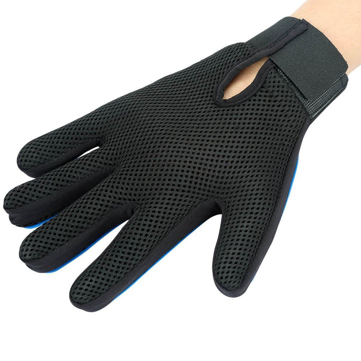 Weicher Fellpflege-Handschuh für entspanntes Grooming von Hunden & Katzen. Einfache Haarentfernung für glänzendes Fell.