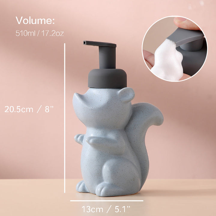 Vielseitiger Eichhörnchen Seifenspender für Schaumseife oder Lotion, 510ml, ideal für Bad und Küche.