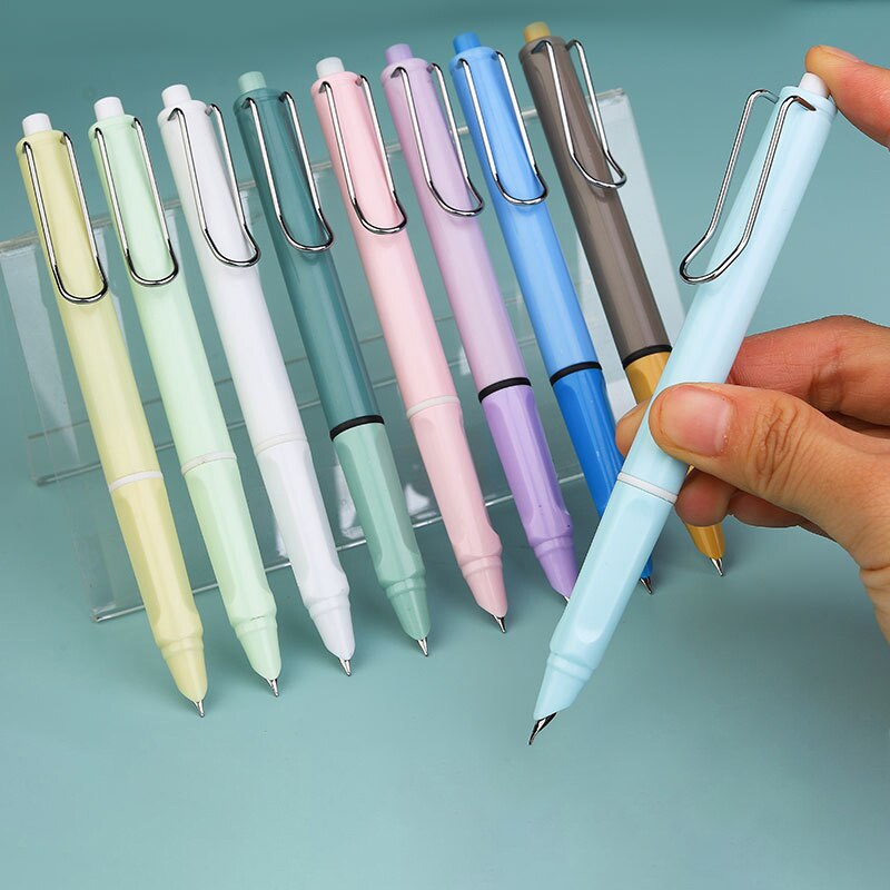 Einziehbarer Füllfederhalter mit Klickmechanismus für sanftes Schreiben, ideal für Büro, Schule & Journaling.