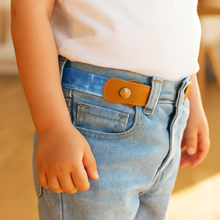 Kinderkleidung Accessoire: Elastischer Gürtel in Marineblau, ideal für den täglichen Gebrauch.