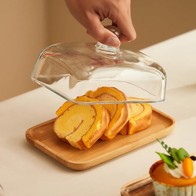 Dekorative Butterdose aus Holz & Glas als stilvolles Küchenaccessoire für Ihr Zuhause.