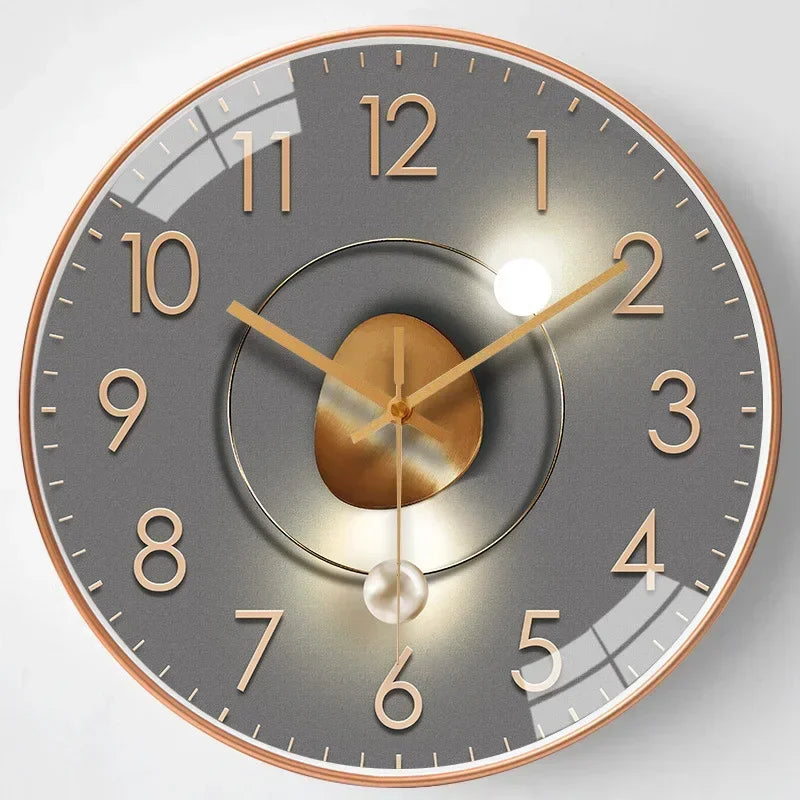 Geräuschlose digitale Wanduhr, elegantes Design, klassische Ästhetik, ideal für ruhige Räume.
