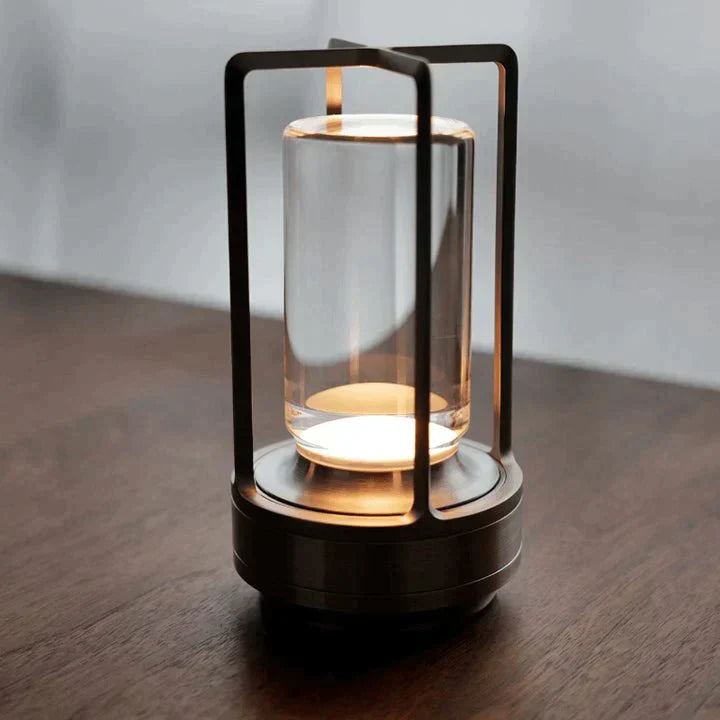 Luxuriöse Kristall Tischlampe, kabellos und dimmbar per Touch. Dekorative LED-Lampe für ein stilvolles Zuhause.