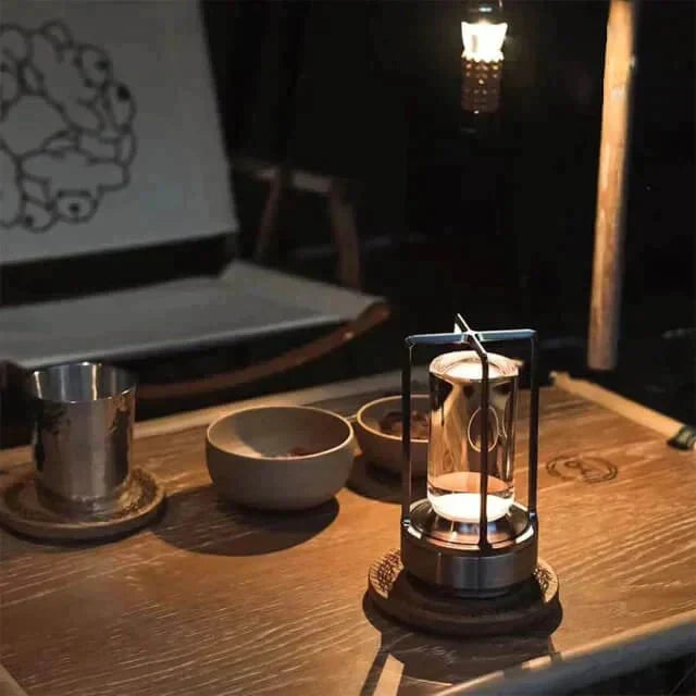 Hochwertige Kristall Tischlampe, dekorativ und dimmbar. LED-Ambientebeleuchtung für ein elegantes Zuhause.