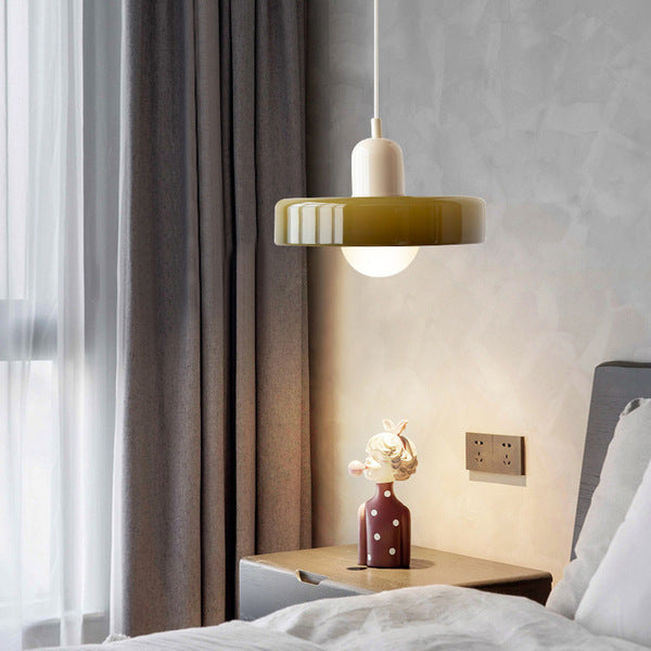 Runde Glas-Hängeleuchte, modernes Design passend zu vielen Einrichtungsstilen.