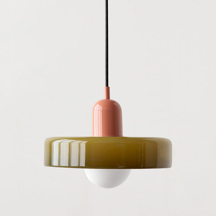 Transparente Glas-Pendelleuchte, minimalistisch und dekorativ für Flur.