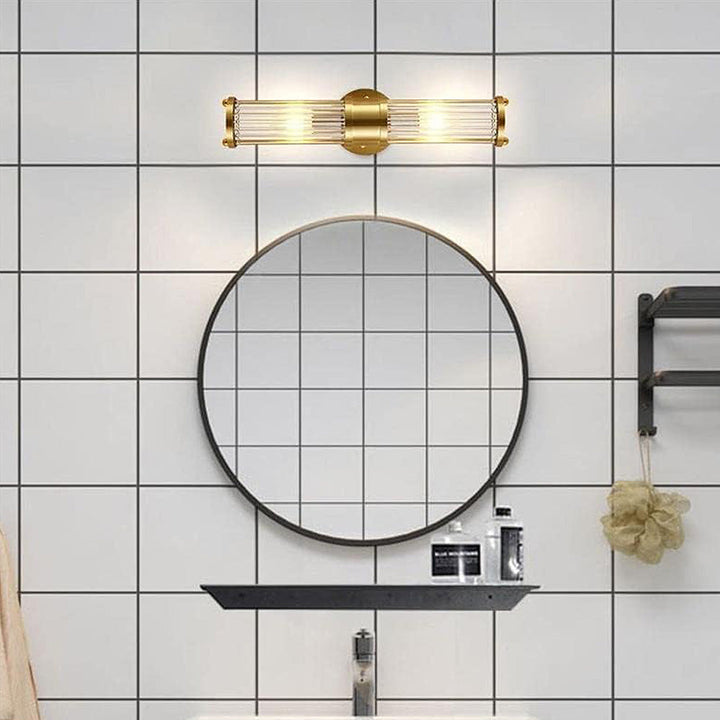 Moderne Design-Wandlampe in Gold mit LED-Beleuchtung. Elegante Luxusleuchte für Schlafzimmer, Wohnzimmer und Bad.