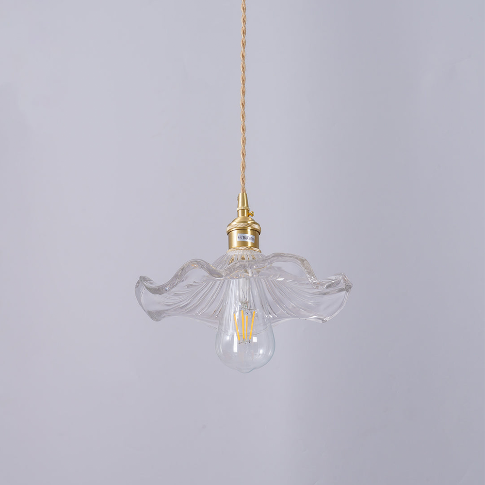 Elegante Glas-Pendelleuchte im Hibiskusblumen-Design; moderne Deckenleuchte für ein stilvolles Zuhause.