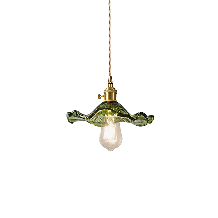 Detailaufnahme der transparenten Hibiskusblume Pendelleuchte; elegante Glaslampe für helles Licht.