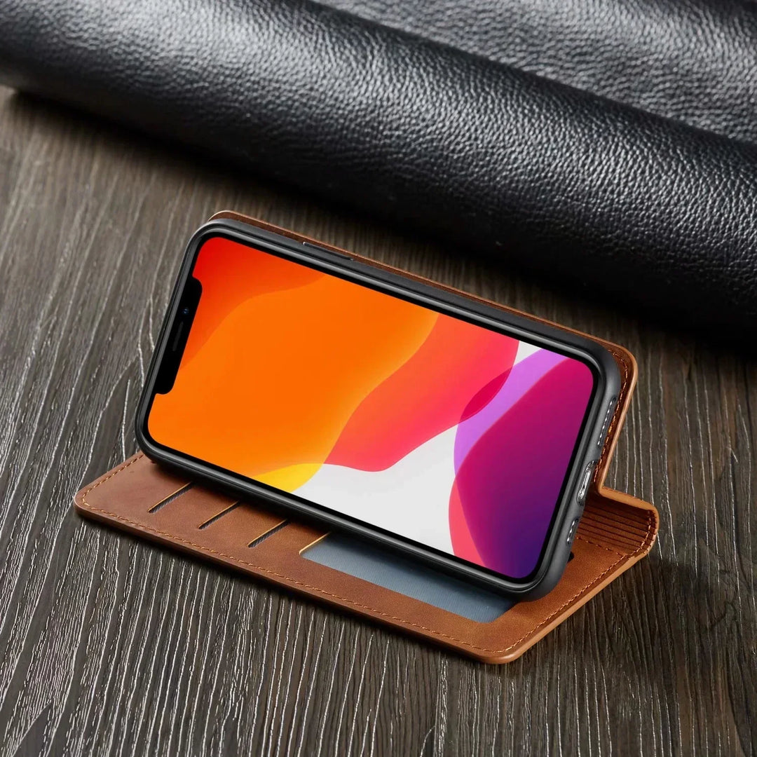 Elegante iPhone Lederhülle mit Magnetverschluss; universeller, stilvoller Schutz für Ihr Smartphone.
