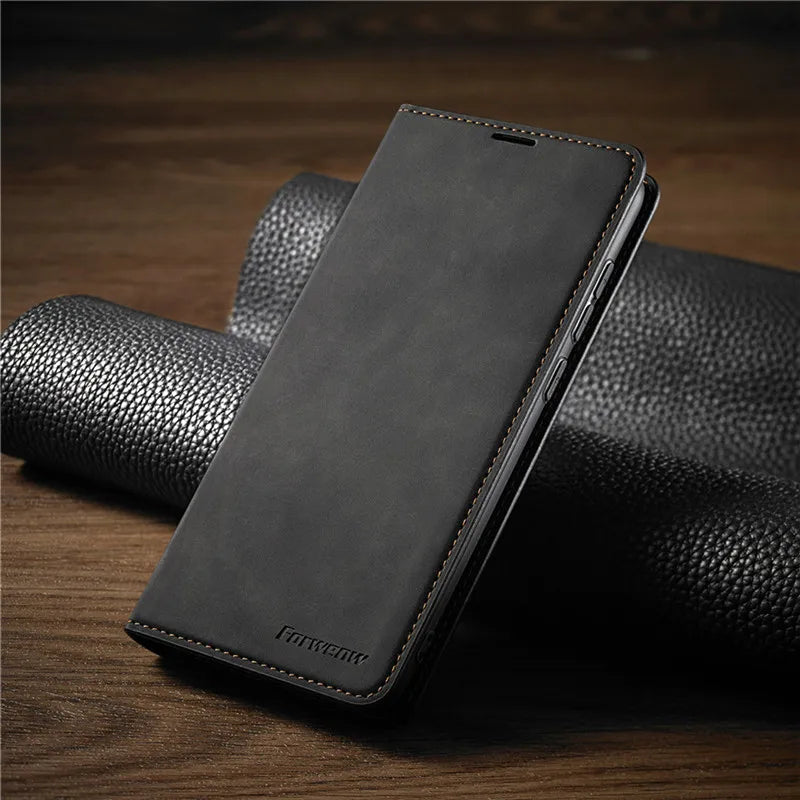 Premium Leder Handyhülle für iPhone mit Magnetschutz; stilvolles Accessoire für optimalen Telefonschutz.