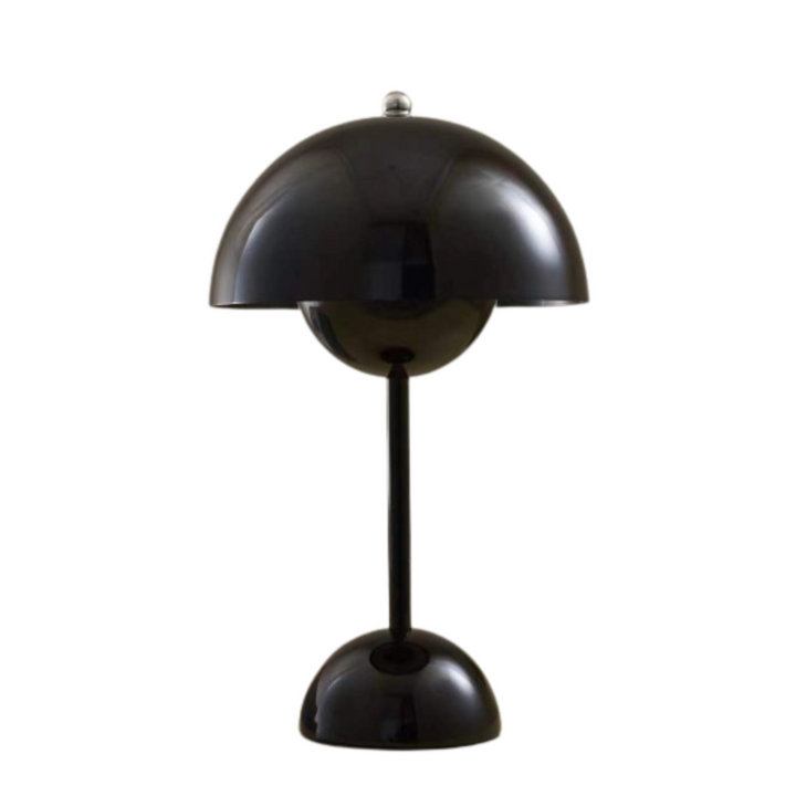 Komfortable dimmbare LED-Nachttischlampe, kabellos, bietet sanftes Licht für entspanntes Lesen oder Ruhen.