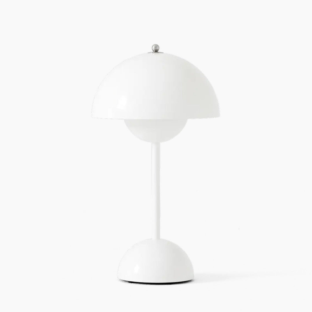Helle, dimmbare LED Tischlampe in Gelb. Kabellose Dekoration für ein fröhliches Wohnzimmer-Ambiente.