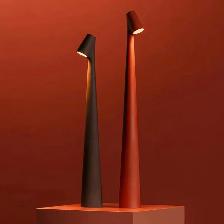 Tragbare LED-Tischlampe für Ambiente; kabelloses Design, dimmbar, perfekt für Innenbeleuchtung.