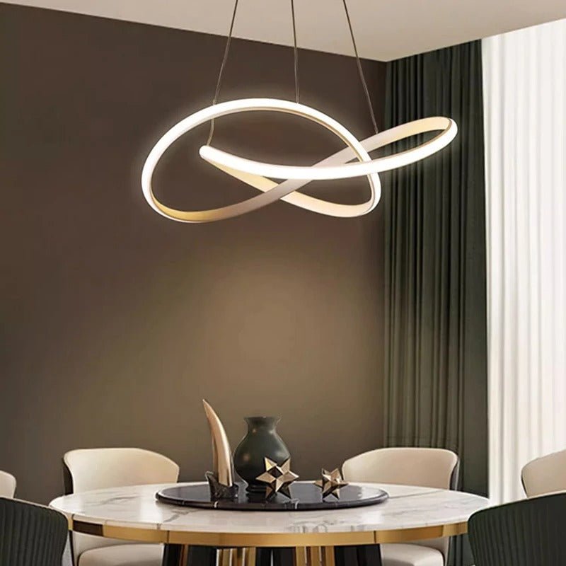 Exklusive Kleeblatt Pendellampe, dimmbare LED Designlampe für stilvolle Innenräume.