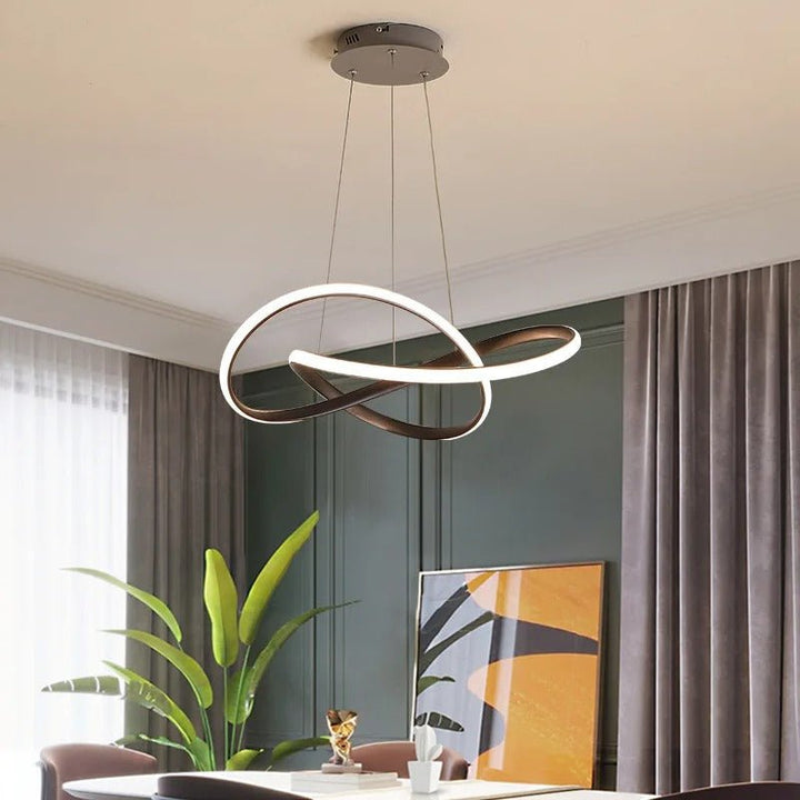 Hängende Kleeblatt LED Lampe, moderne und funktionale Beleuchtung für jedes Zimmer.