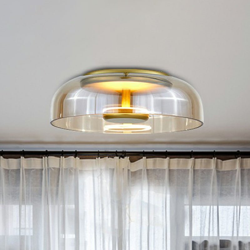 Elegante LED-Deckenleuchte aus Glas für modernes Wohnzimmer-Ambiente. Energieeffizient & stilvoll.
