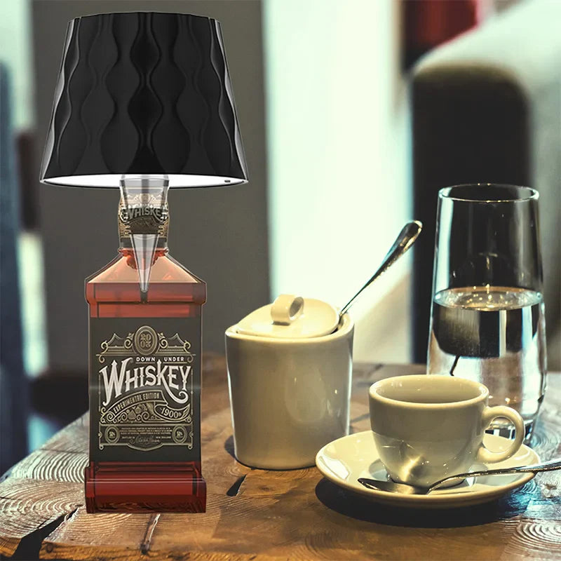 Elegante Flaschenlampe als Geschenkidee: dimmbare LED mit 3 Lichtfarben & Touch-Steuerung für Gemütlichkeit.