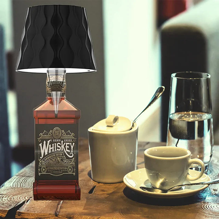 Elegante Flaschenlampe als Geschenkidee: dimmbare LED mit 3 Lichtfarben & Touch-Steuerung für Gemütlichkeit.