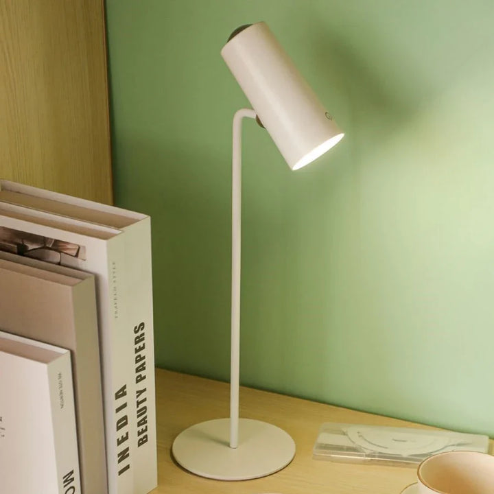 Elegante LED-Tischlampe kabellos mit Touch-Dimmung. Augenschonende, moderne Beleuchtung für jeden Raum.