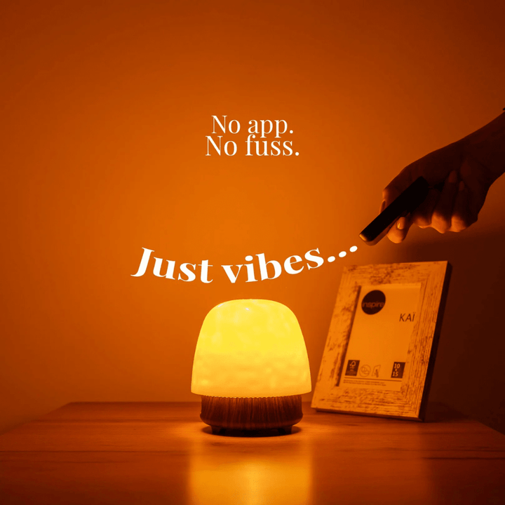 Multifunktionale LED Tischlampe mit Bluetooth Speaker, 16 Farbmodi und Fernbedienung für smartes Wohnen.