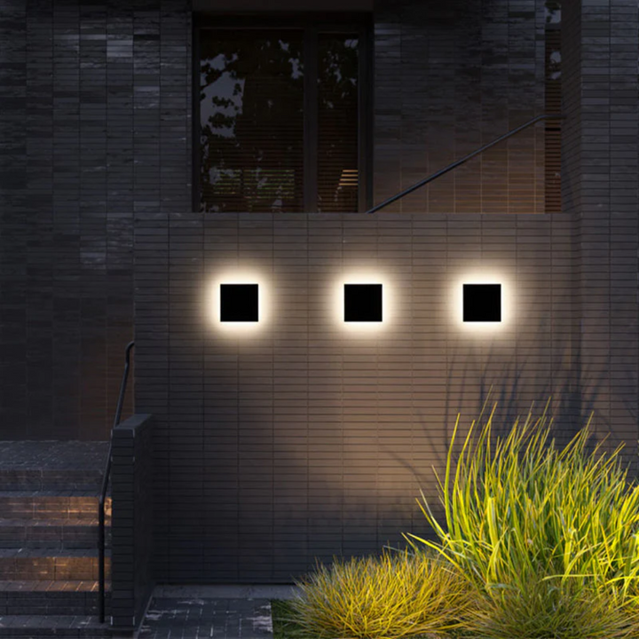 Design-Wandlampe LED für außen, schwarz, elegant, schafft schöne Lichtakzente.