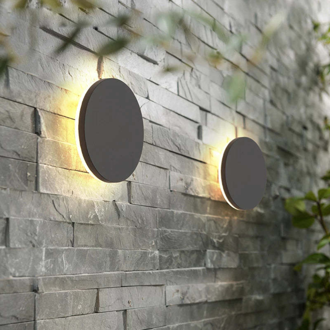 Stilvolle LED-Wandbeleuchtung für Gartenwege & Einfahrten, wetterfest, energieeffizient.