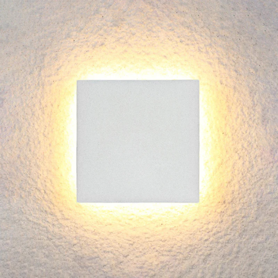 Stilvolle LED-Außenlampe, Schwarz, minimalistisches Design, für moderne Hausfassaden.