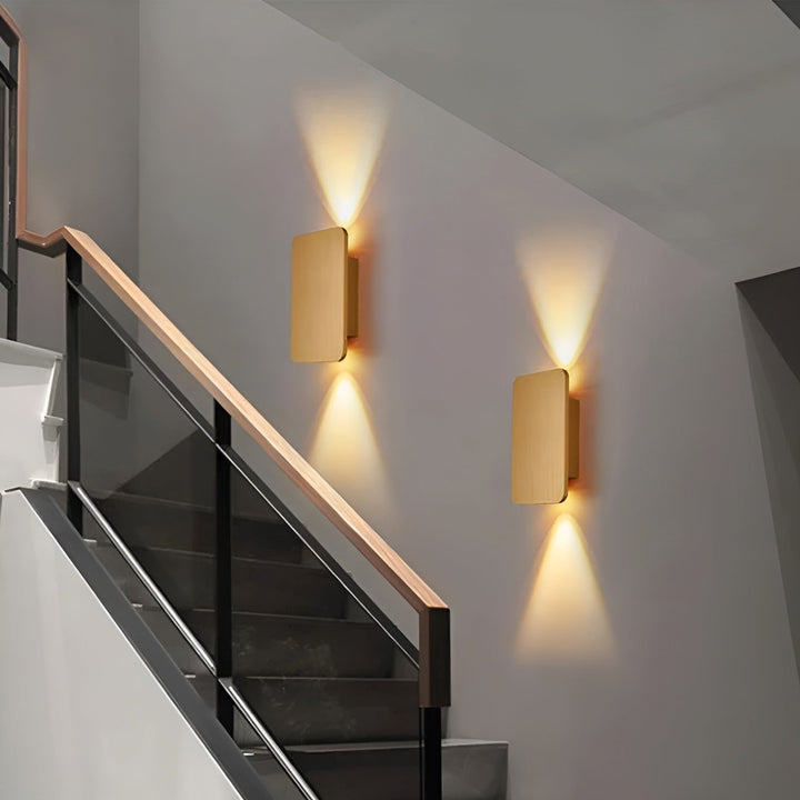 Moderne Skandi-Design Wandleuchte mit energieeffizienter LED-Technik.