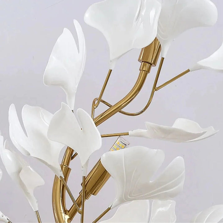 Exklusive Designleuchte: Elegante Ginkgo Blatt LED Wandlampe, ideal für moderne Wohnzimmer- und Flurbeleuchtung.