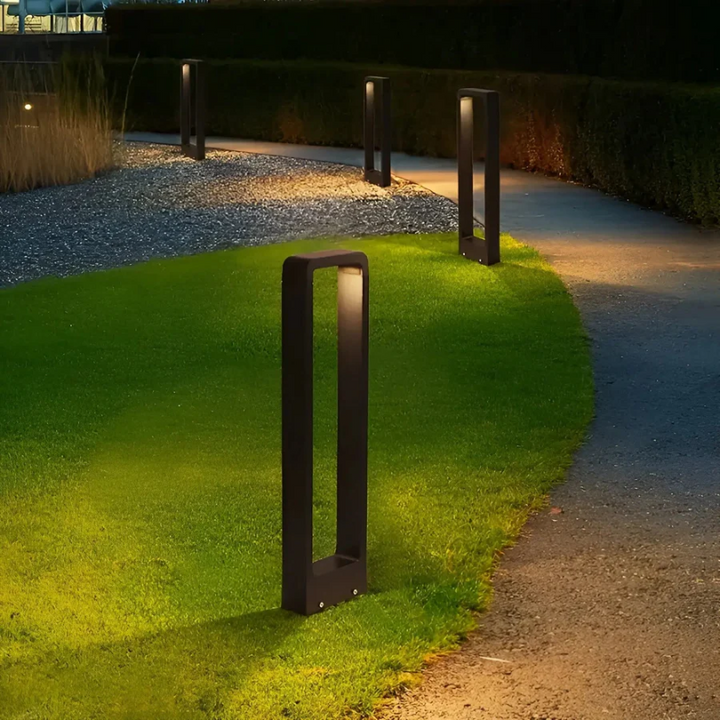 Moderne LED Gartenleuchte Vardi Dante für Terrasse und Wegbeleuchtung; energiesparende Außenbeleuchtung.