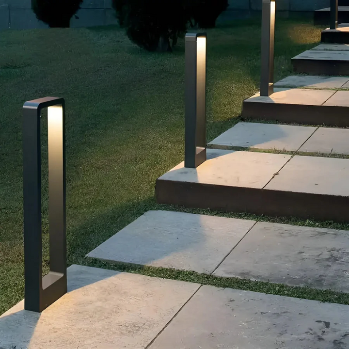 Stilvolle, wetterfeste LED Außenbeleuchtung Vardi Dante; ideal für moderne Gartendekoration und sichere Wege.