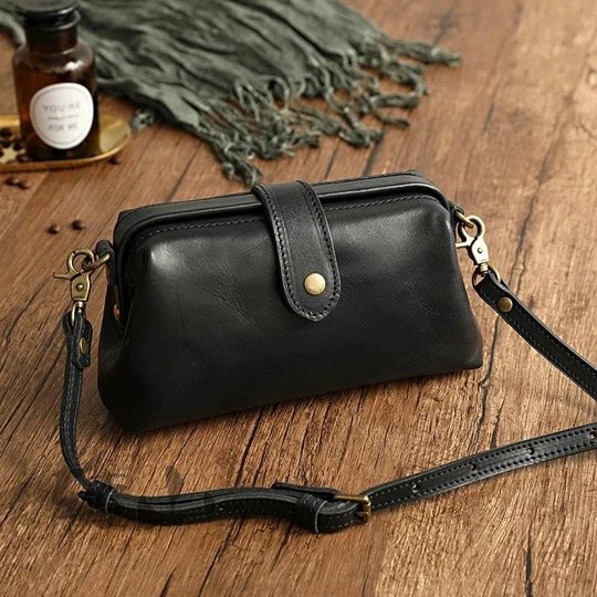 Exklusive handgemachte Damen Echtleder Ledertasche, eleganter Retro Vintage Stil, langlebig.