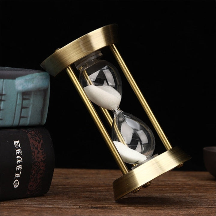 Klassische Sanduhr im Retro-Look für Büro & Zuhause. Einzigartiges Handwerks-Ornament und zuverlässiger Minute-Timer.