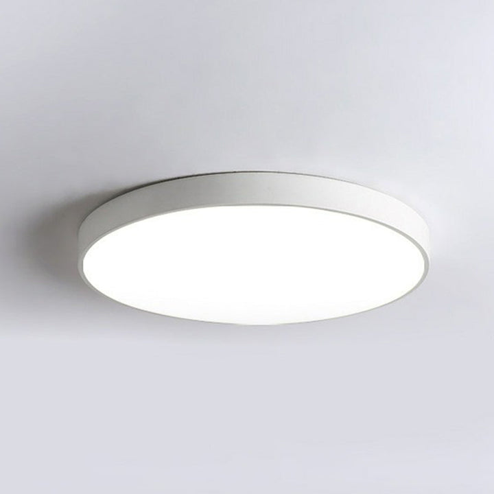 Elegante skandinavische LED Deckenleuchte, minimalistisch, ideal für Wohnzimmer & Schlafzimmer in Schwarz.