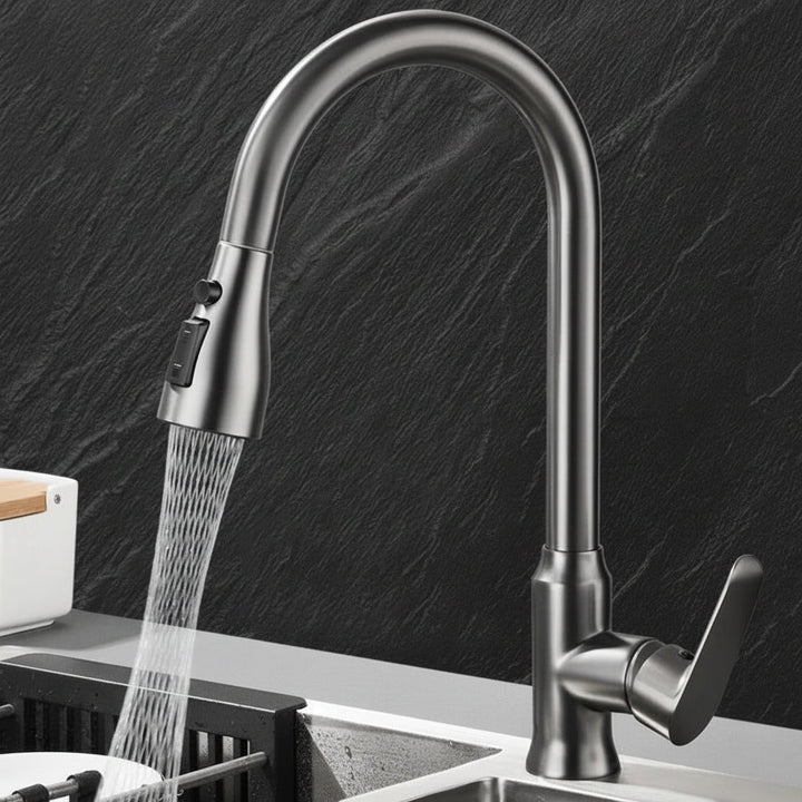 Schwarze SWIVELUX Küchenarmatur, 360° drehbar, ausziehbar, für flexible Küchennutzung.