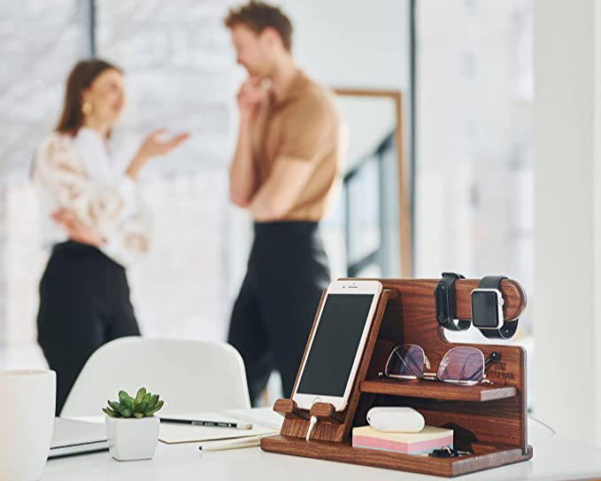 Praktischer Nachttisch-Organizer aus Holz, Telefon-Dockingstation & Ablage für Brille, Ringe, Portemonnaie.