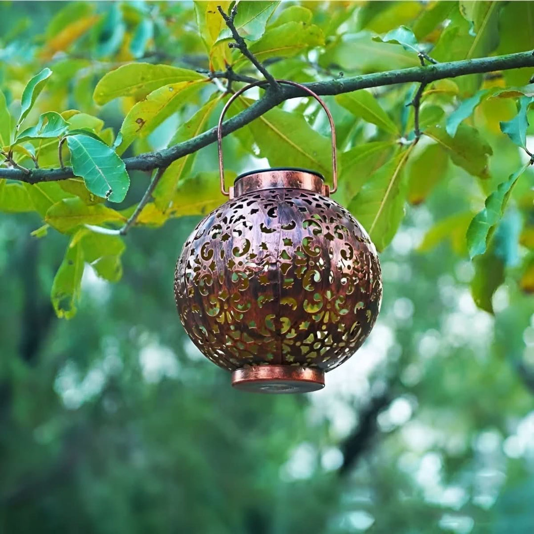 Wetterfeste Vintage Außenbeleuchtung: Solar-Gartenlampe mit zeitloser Eleganz für jeden Garten.