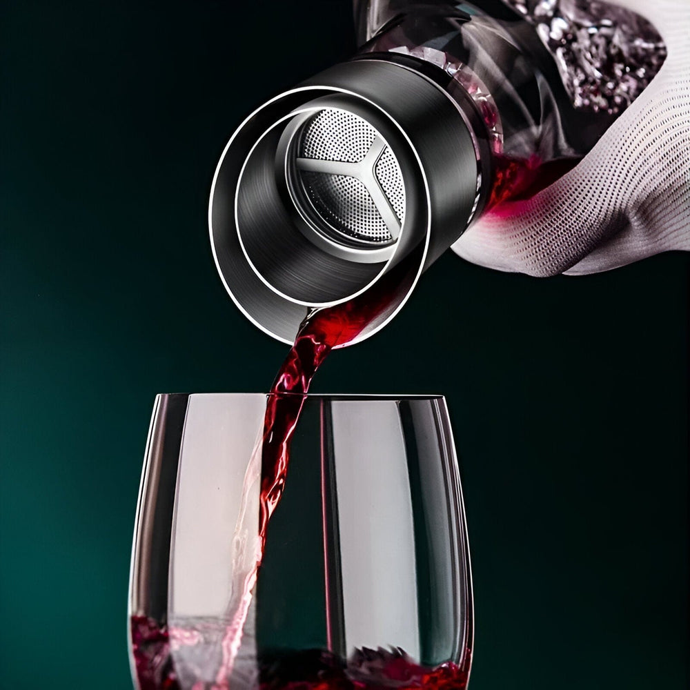 Stilvolle Weinkaraffe im Eisberg-Design aus hochwertigem Kristallglas zur Aromaentfaltung.