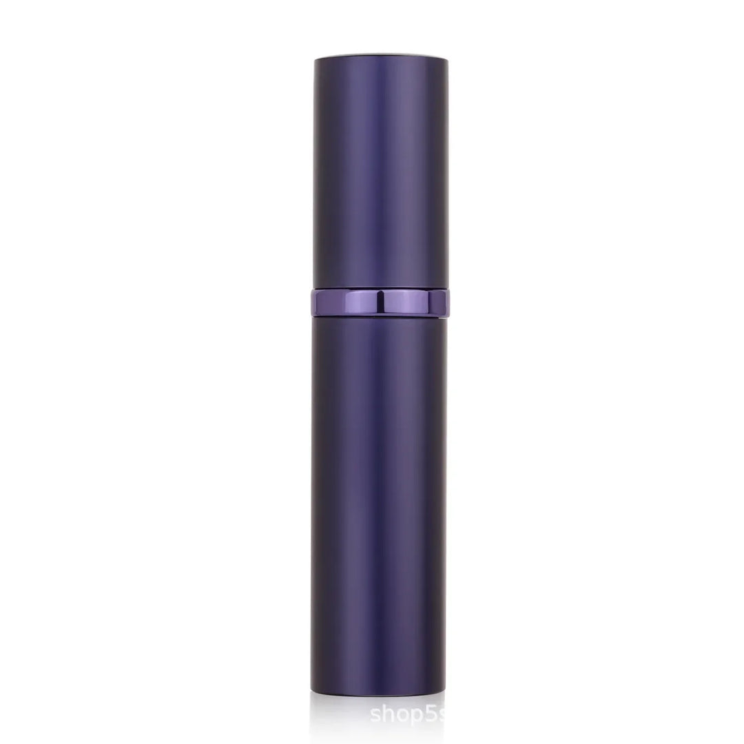 Minimalistischer 5ml Reise-Parfümzerstäuber, nachfüllbar. Auslaufsicher, stilvolles Beauty-Accessoire.