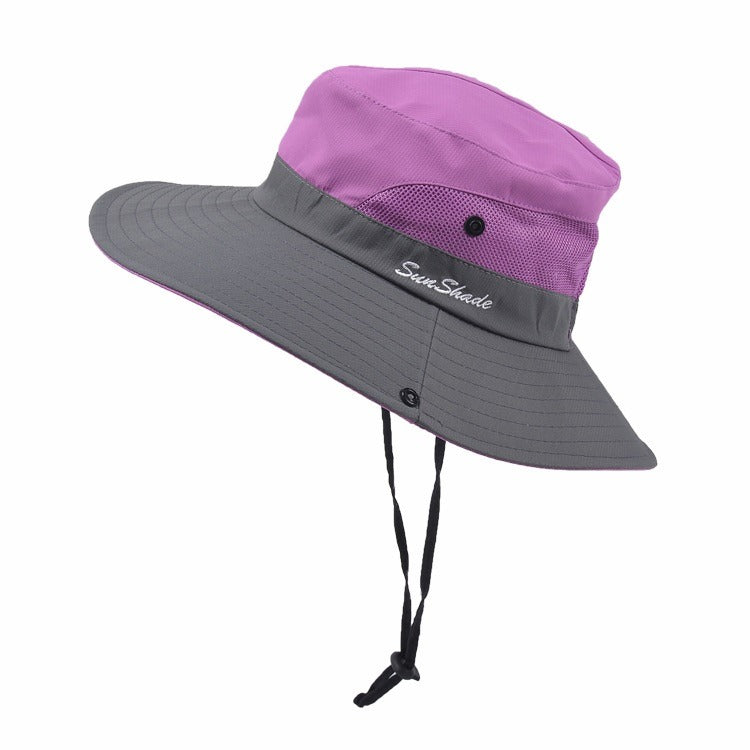 Damenhut für den Sommer mit UV-Schutz, perfekt für entspannte Stunden im Garten.