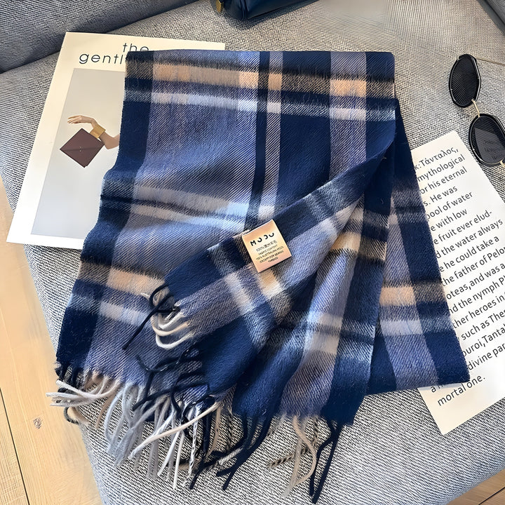 Schicker Damen Schal im Karomuster-Design. Perfekt als warmes und elegantes Accessoire für den Winter.