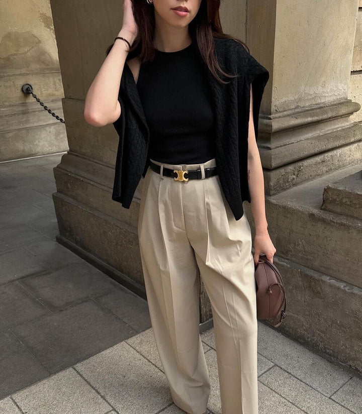 Brauner Damengürtel im Vintage-Look aus veganem Leder, perfekt als Mode-Statement.